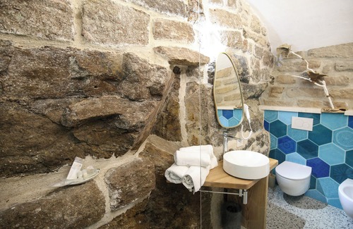 Lu Bagnu Apartment | In the center of the ancient Borgo delightful apartment, equipped with all comforts