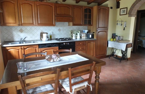 Montemagno House | In the green hillsides of Versilia for a relaxing stay.