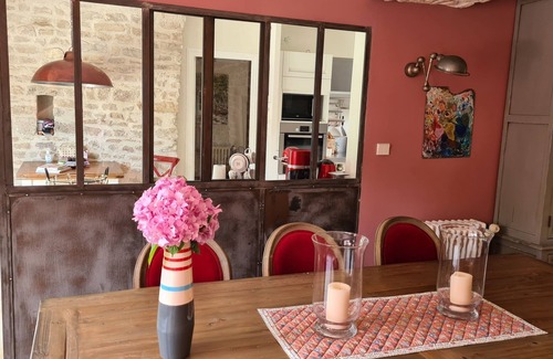 Saint-Martin-de-Re House | In the heart of Saint Martin de Ré, large house with courtyard, garden and swimming pool.