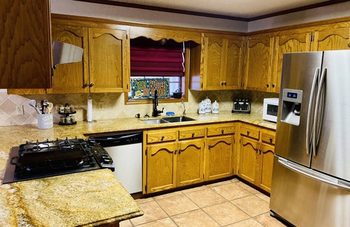 Breaux Bridge House | In the heart of Cajun country! Entire home with pool.
