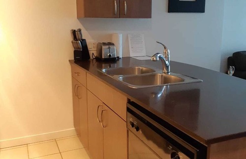 Central Apartment | IN THE HEART OF DOWNTOWN VANCOUVER