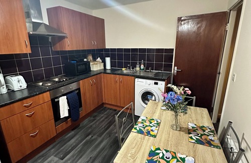 Wolverhampton Apartment | In the heart of Wolves! Airrose two bed apartment