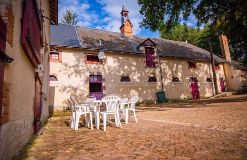 Cour-Cheverny House | In the heart of the Chateaux de la Loire Gîte de Plain-Pied adapted for PMR. Pets allowed