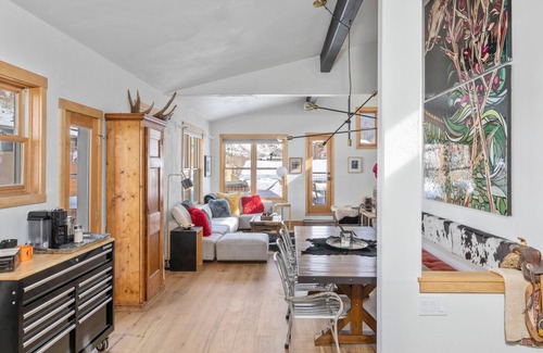 Telluride House | In the HEART of Telluride! THE SADDLE PAD- 5 stars! Walk to everything!