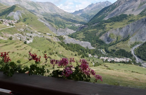 La Grave Apartment | In the heart of the Meije massif and the Ecrins park.