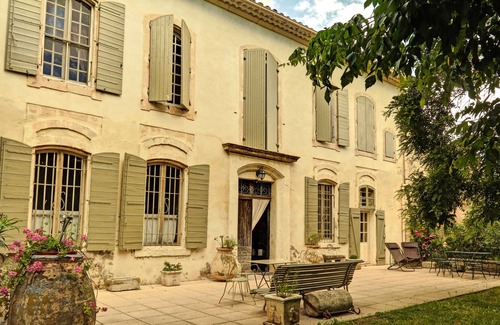 Arles Cottage | In the heart of the Natural Park, a Mas Camarguais, with herds of horses and bulls