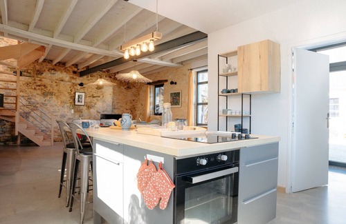 Coly Ski Chalet | In the heart of the village, house for 8 with pool
