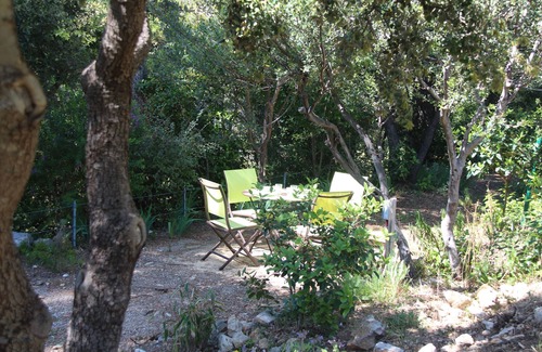 Sanary-sur-Mer House | In the hill, a stone's throw from the sea, completely renovated.