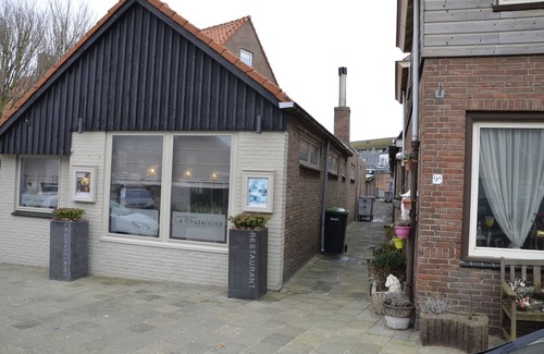 Egmond aan Zee Apartment | In the middle of the village 50 meters from beach is located behind the