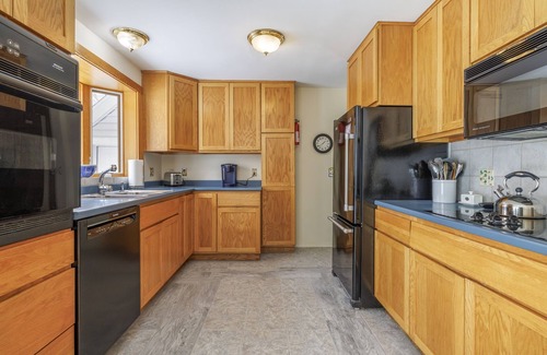 Bar Harbor House | In-Town Glen Mary Cottage