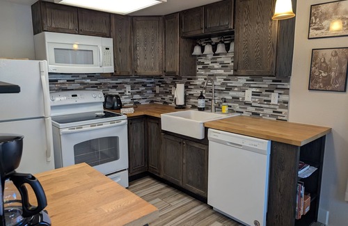Durango House | In-Town Hideaway | Pool | Hot Tub | Trails