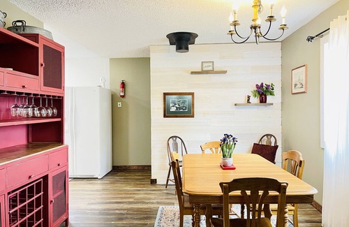 Red Lodge Ski Chalet | In-Town Home, Hot Tub, Wifi & Minutes to Skiing