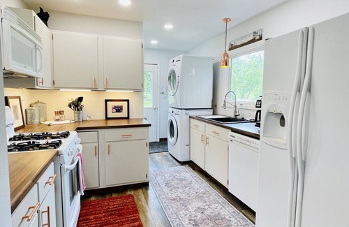 Red Lodge Ski Chalet | In-Town Home, Hot Tub, Wifi & Minutes to Skiing