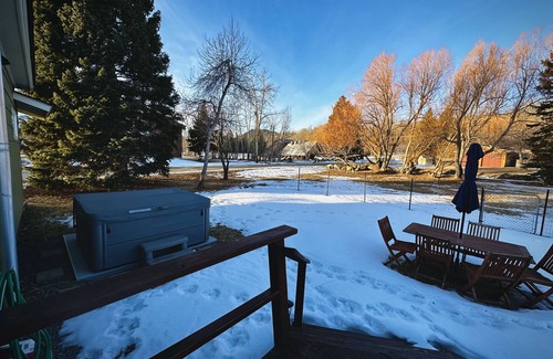 Red Lodge Ski Chalet | In-Town Home, Hot Tub, Wifi & Minutes to Skiing