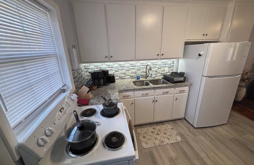 Lincolnton House | In Town Living - Hot Tub - Nintendo - EV - Large Vehicle & Trailer Parking