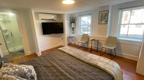 Wolfville Apartment | In Town Studio like Apartment