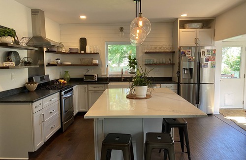 Saratoga Springs House | IN TOWN! Walk to Broadway, SPAC, track! Pet Friendly!