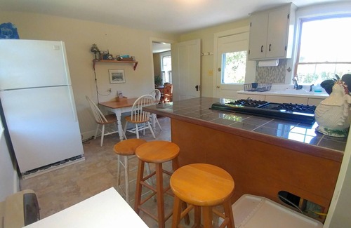 Vineyard Haven House | IN-TOWN-WALK To Everything! Adorable & Affordable , Front Porch & Deck/2 A/C