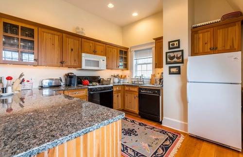 Stratton Mountain House | Incredible 40 Mile Views, Total Privacy, and only Minutes to Stratton.