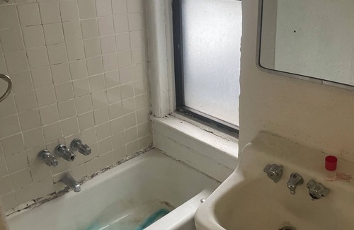 Financial District Apartment | Incredible deal - clean, spacious bright 1 bedroom in Spanish Harlem