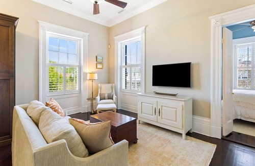 Harleston Village Condo | Incredible Monthly Downtown Historic Luxury Condo by MUSC - Walk to Everything