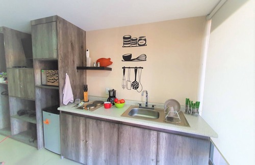 Ciudad Lopez Mateos House | INCREDIBLE PREMIUM SUITE! 2 MINUTES FROM TEC! 03