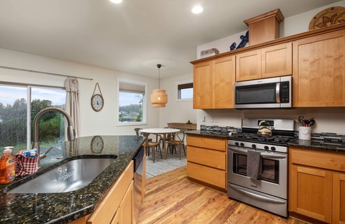 Warrenton House | Incredible New Construction Single Level Lakeview Home, New Everything, Ping Pong, Fire-Pit, BBQ