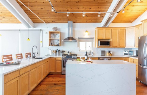 Marin County House | Incredible Ocean Front Home with 3 Master Suites and Secluded Beach
