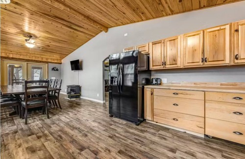 Lakeside Cabin | Incredible Rustic Lakeside Cabin in the Woods! Near Lakes, Skiing and Trails!