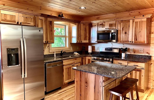 Bryson City Cabin | Incredible Views & Location/Private/Hot Tub/Wi-Fi