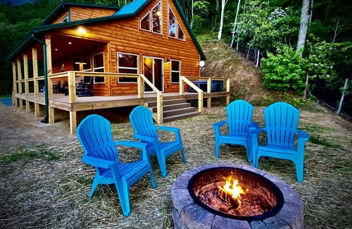 Bryson City Cabin | Incredible Views & Location/Private/Hot Tub/Wi-Fi