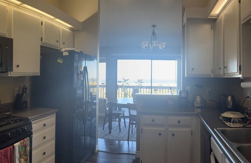 Pittsburg House | Incredible views of the estuary where the delta meets the bay!