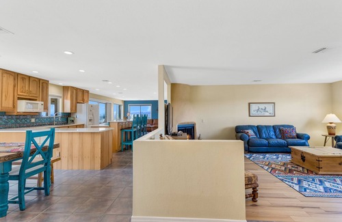 Rancho Feliz House | Incredible VIEWS, pool, spa, ping pong table, by GOLF course, bike and walk path