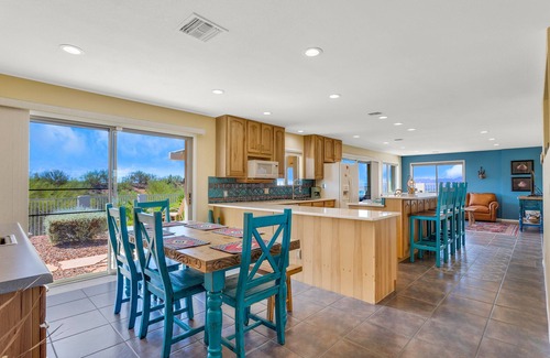 Rancho Feliz House | Incredible VIEWS, pool, spa, ping pong table, by GOLF course, bike and walk path