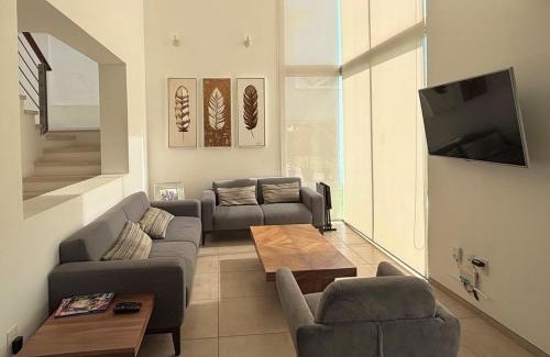 Tezoyuca House | Increible casa en campo de golf!