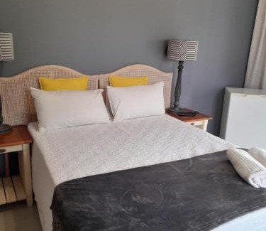 Port Edward House | Indaba Manor Guesthouse