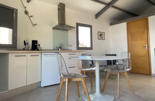 Saint-Georges-d'Oleron Apartment | Independent studio on 1st floor + parking. Ideal for a couple