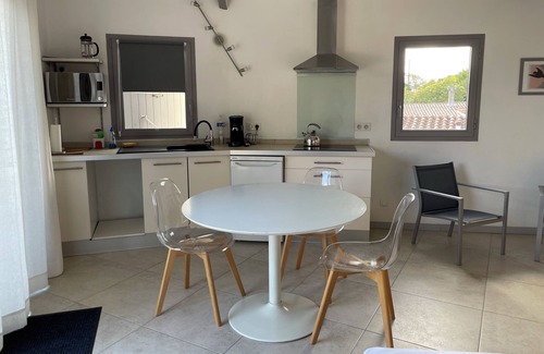Saint-Georges-d'Oleron Apartment | Independent studio on 1st floor + parking. Ideal for a couple