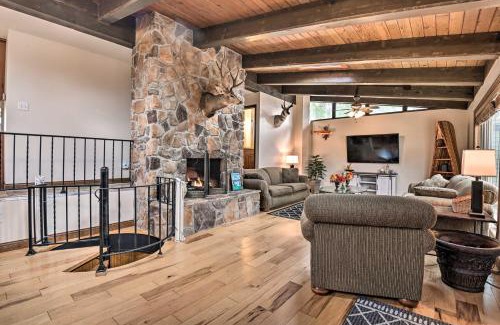 Indian Lake House | Indian Lake Retreat with Wet Bar and Covered Deck
