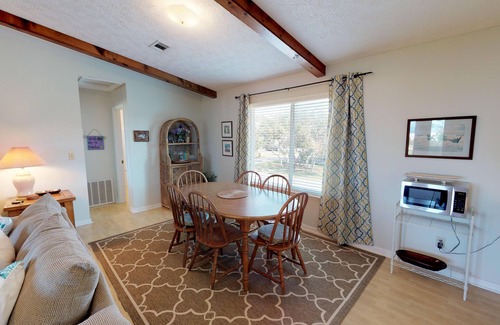 Indian Pass House | Indian Pass beach cottage easy access to beach