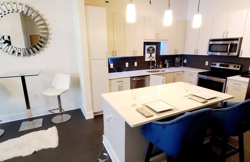 North Buckhead Condo | Indiana Ave. /The Jungle Room