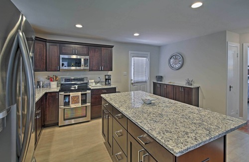 Speedway House | Indianapolis Vacation Rental - Walk to the IMS!