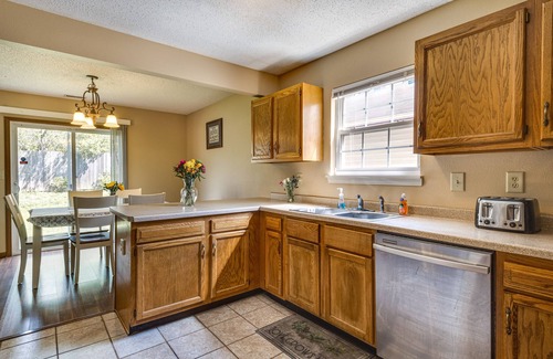Wayne House | Indianapolis Vacation Rental ~ 7 Mi to Downtown!