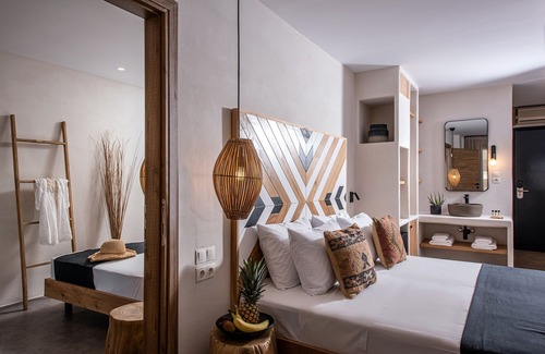 Hersonissos Centre Hotel | Indigo Inn Casa - Adults Only