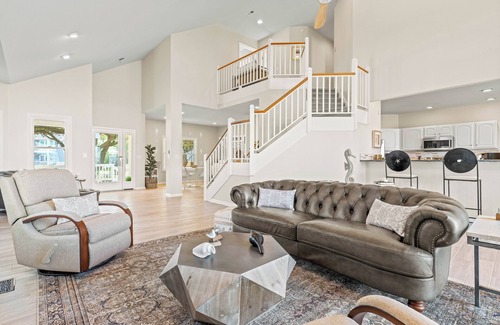 Corolla House | Indigo Sunset on the Sound: New Rental, Dog-friendly, Hot Tub, Short Stays