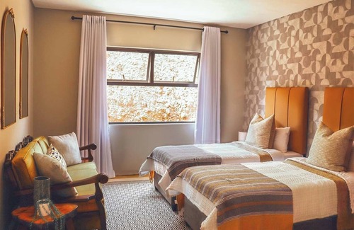 Creighton Resort | Indoni Eco Village
