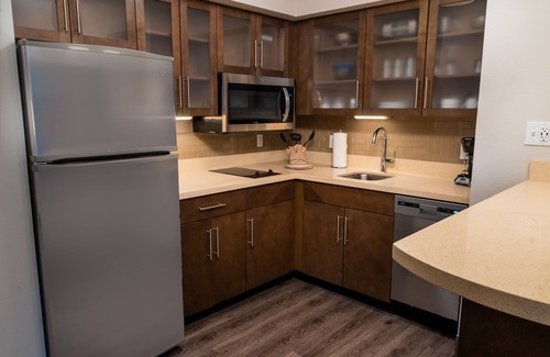 Coeur d'Alene Condo | Indoor Pool + Hot Tub + Free Breakfast | Close to North Idaho College