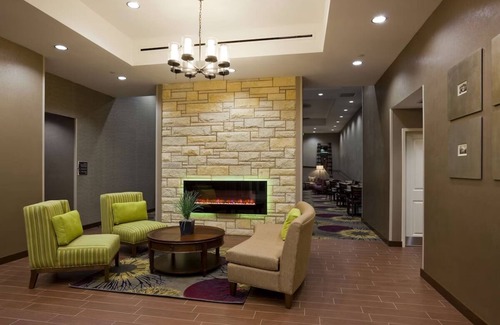 Kutzky Park Hotel | Indulge in Home-Like Comfort! Kitchen, Indoor Pool, Pets Allowed!