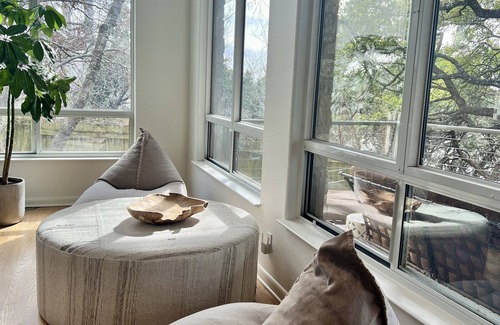 Volente House | Indulge in Luxury: Sweeping Lake Travis Views, Deep Water, Mesmerizing Sunsets!