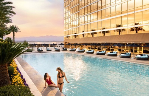 Las Vegas Apartment | Indulge in Trump International Hotel Las Vegas, a Hilton Grand Vacations.